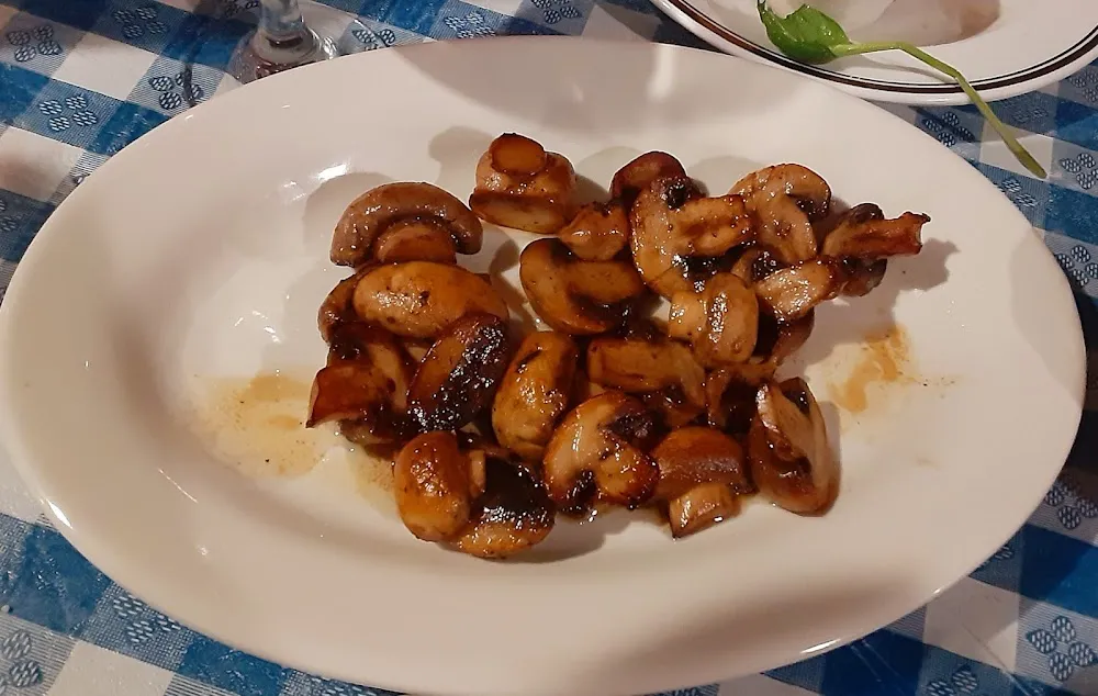 Mushroom Plate